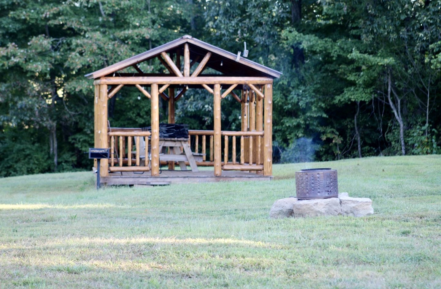 Cozy Studio Cabin Surrounded by Nature for a Peaceful Getaway near Gallipolis, Ohio