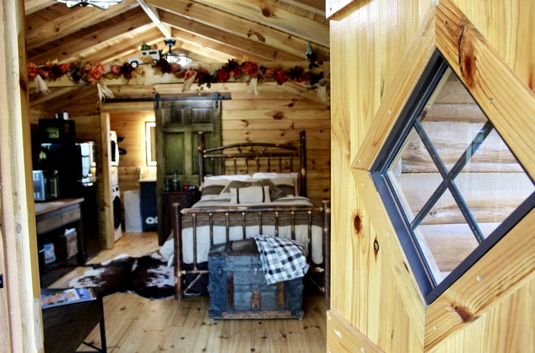 Log Cabins (United States of America, Gallipolis, Ohio)