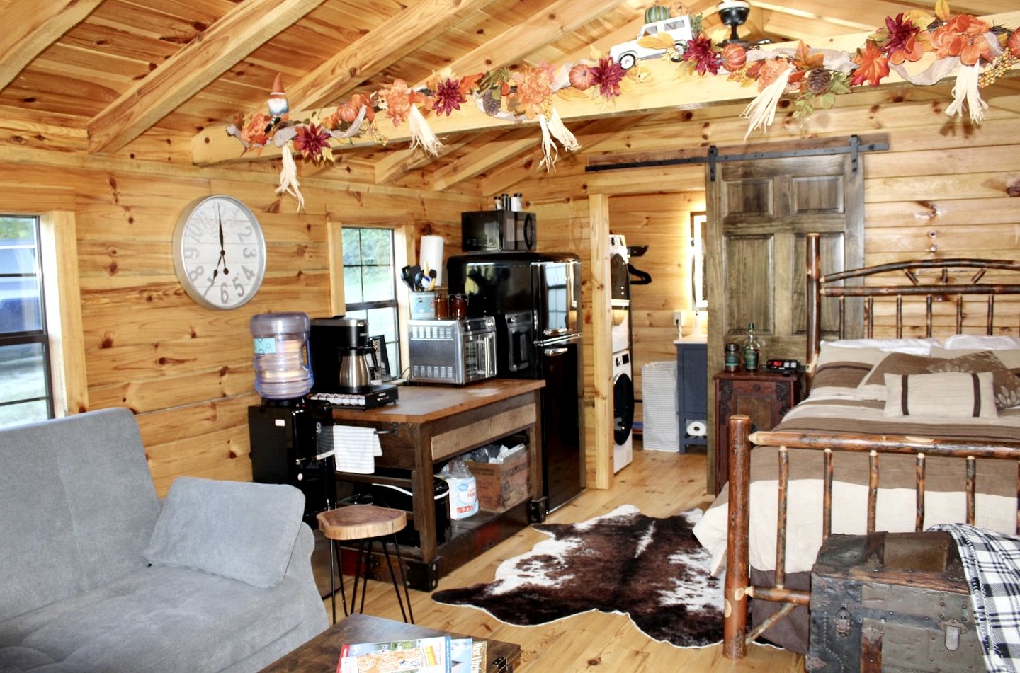 Cozy Studio Cabin Surrounded by Nature for a Peaceful Getaway near Gallipolis, Ohio