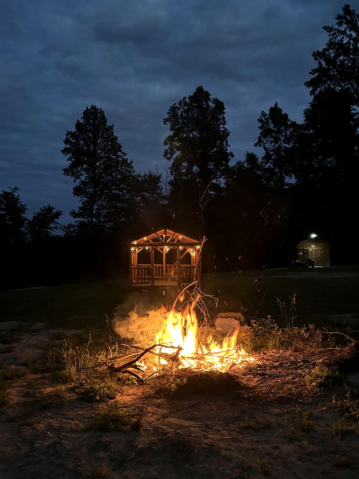 Cozy Studio Cabin Surrounded by Nature for a Peaceful Getaway near Gallipolis, Ohio