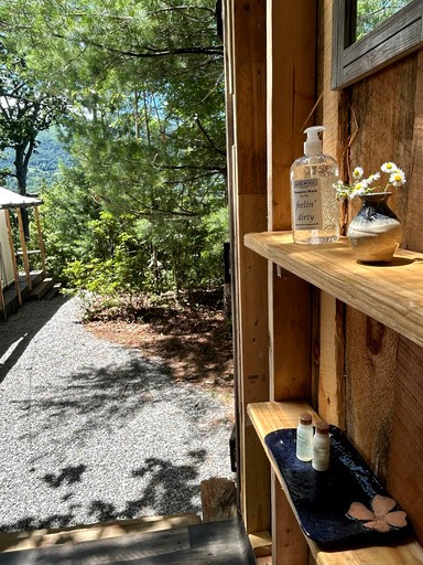 Safari Tents (United States of America, --, --)