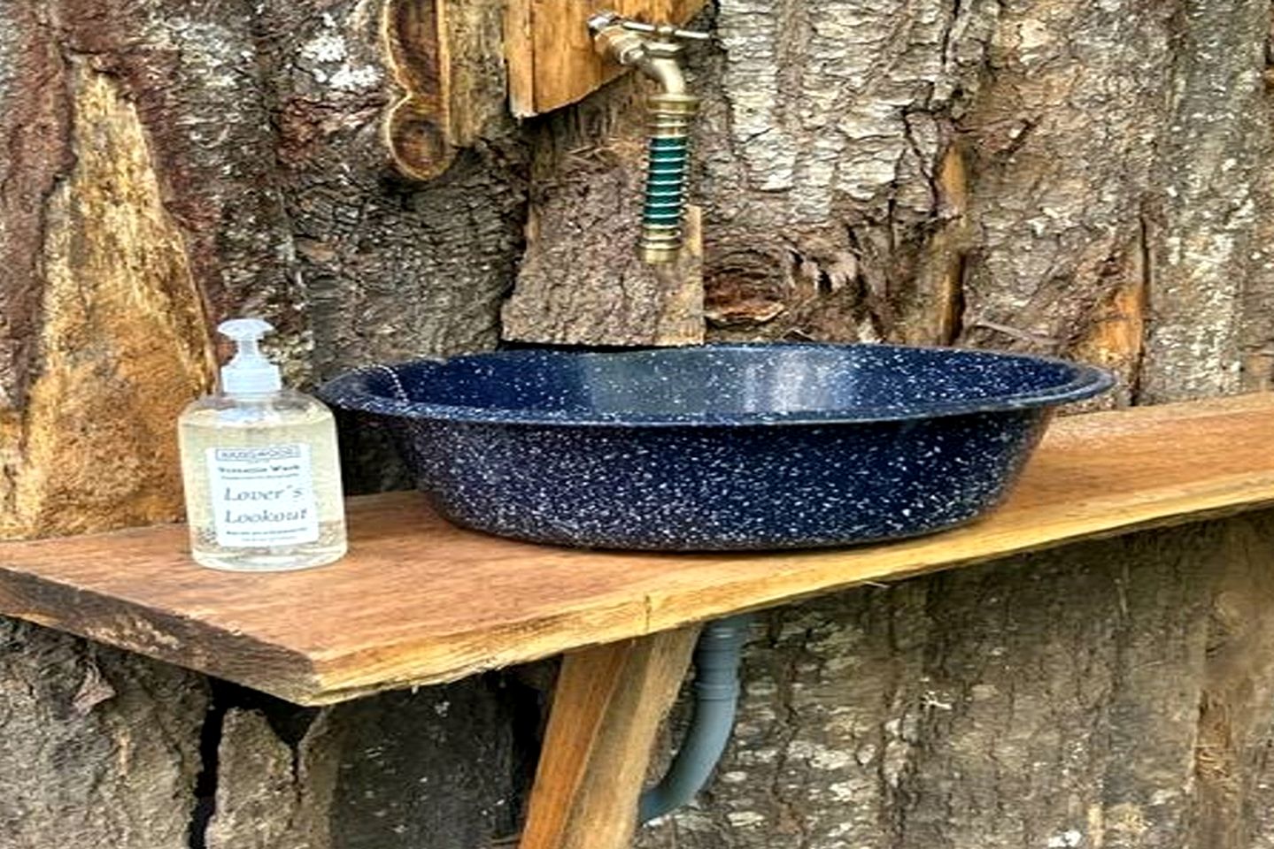 Gorgeous Safari Tent with Incredible Views for a Romantic Glamping Getaway near Waynesville, North Carolina