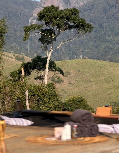 Domes (Australia, Tom's Creek, New South Wales)