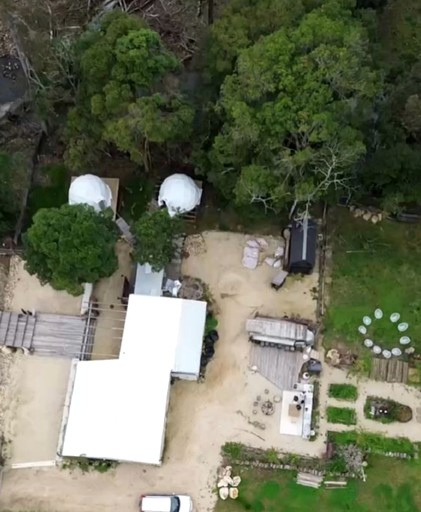 Domes (Australia, Tom's Creek, New South Wales)