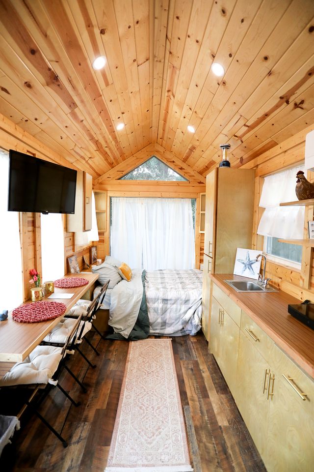 Cute Tiny Home with Animals near the Gulf Coast in Navarre, Florida