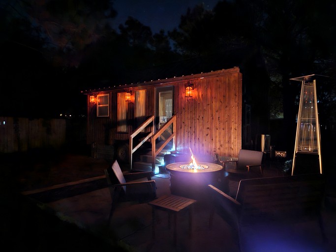 Cute Tiny Home with Animals near the Gulf Coast in Navarre, Florida