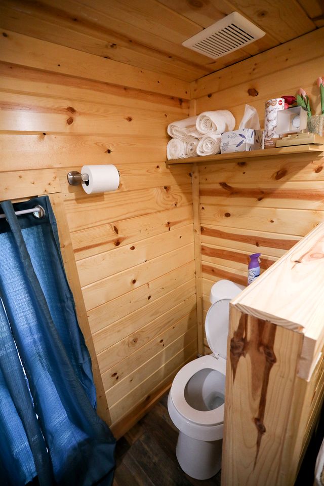 Cute Tiny Home with Animals near the Gulf Coast in Navarre, Florida