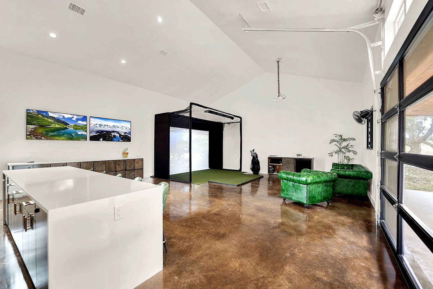 Luxurious Boutique Tiny House for a Relaxing Getaway in Wimberley, Texas