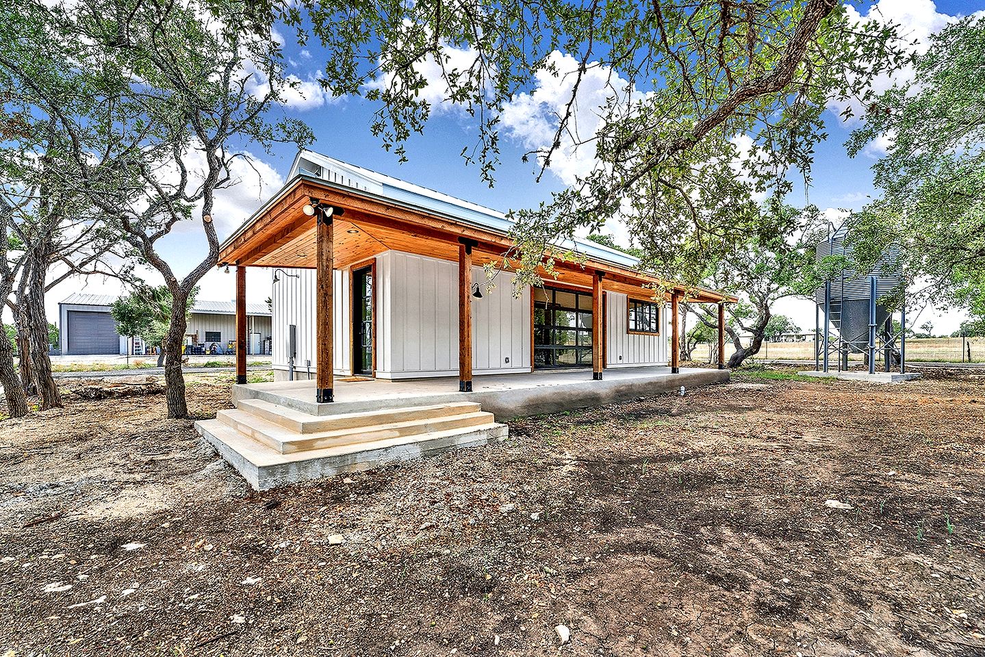 Luxurious Boutique Tiny House for a Relaxing Getaway in Wimberley, Texas