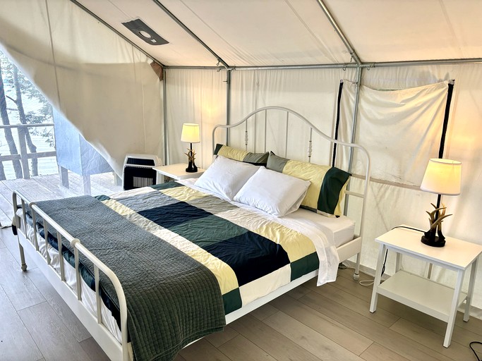 Safari Tents (United States of America, Mariaville, Maine)