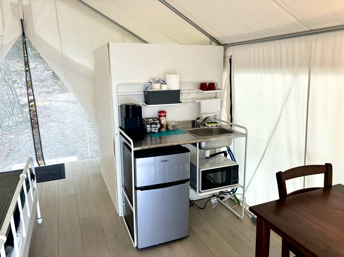 Safari Tents (United States of America, Mariaville, Maine)