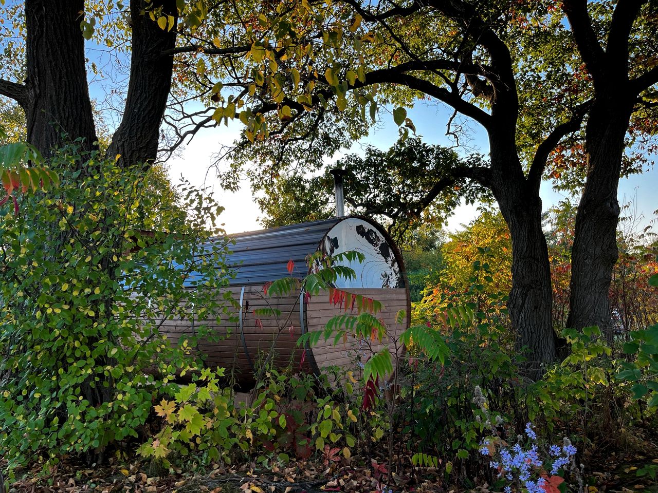 Beautiful Minimalist A-Frame Cabin for a Cozy Romantic Getaway in Nature in Luskville, Quebec