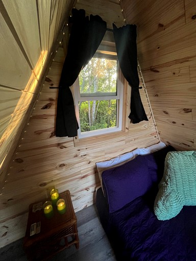 A-Frames (Canada, Luskville, Quebec)