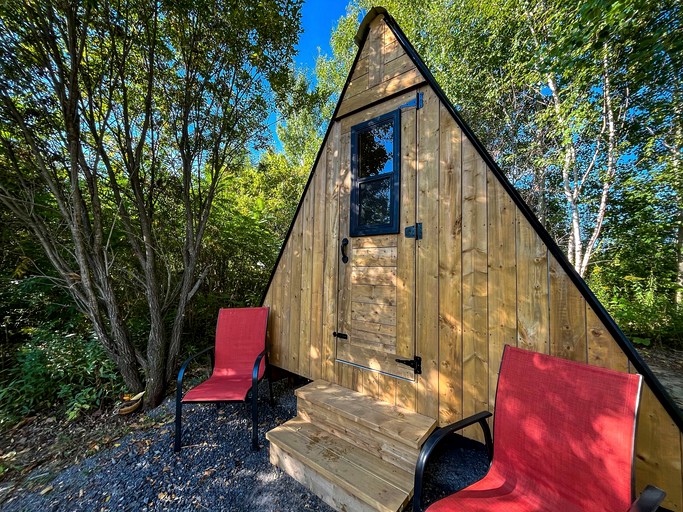 A-Frames (Canada, Luskville, Quebec)