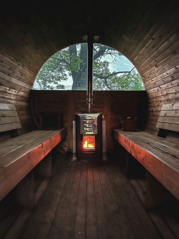 Beautiful Minimalist A-Frame Cabin for a Cozy Romantic Getaway in Nature in Luskville, Quebec