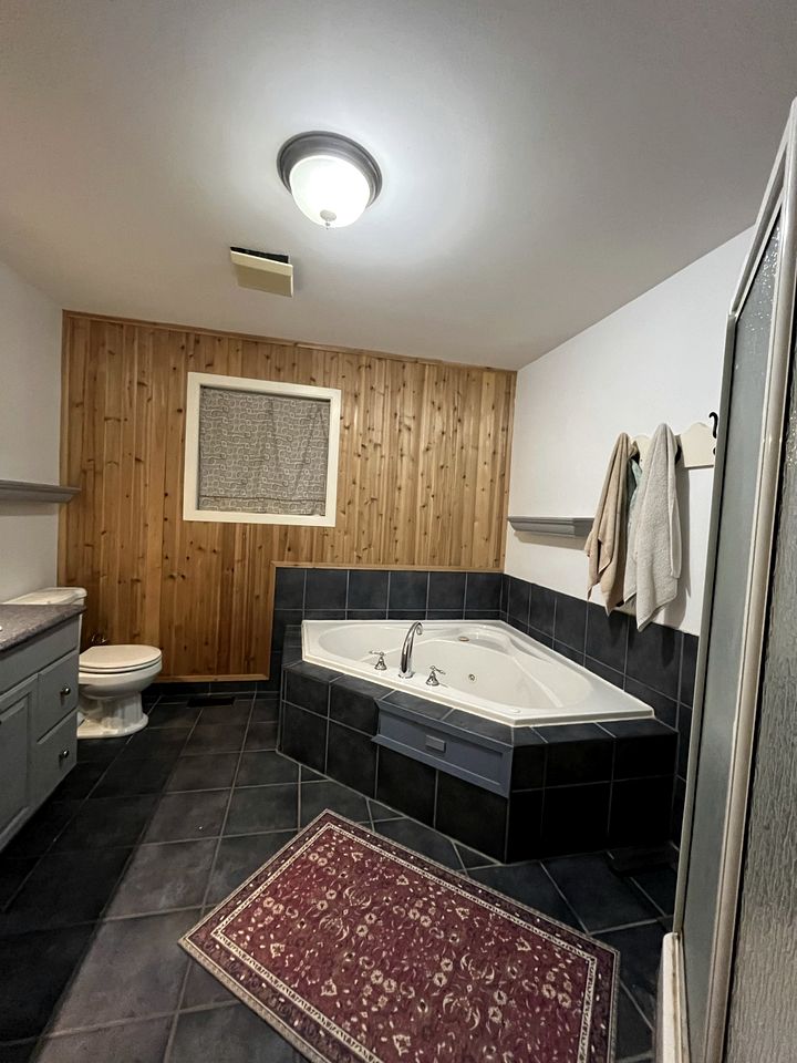 Beautiful Minimalist A-Frame Cabin for a Cozy Romantic Getaway in Nature in Luskville, Quebec