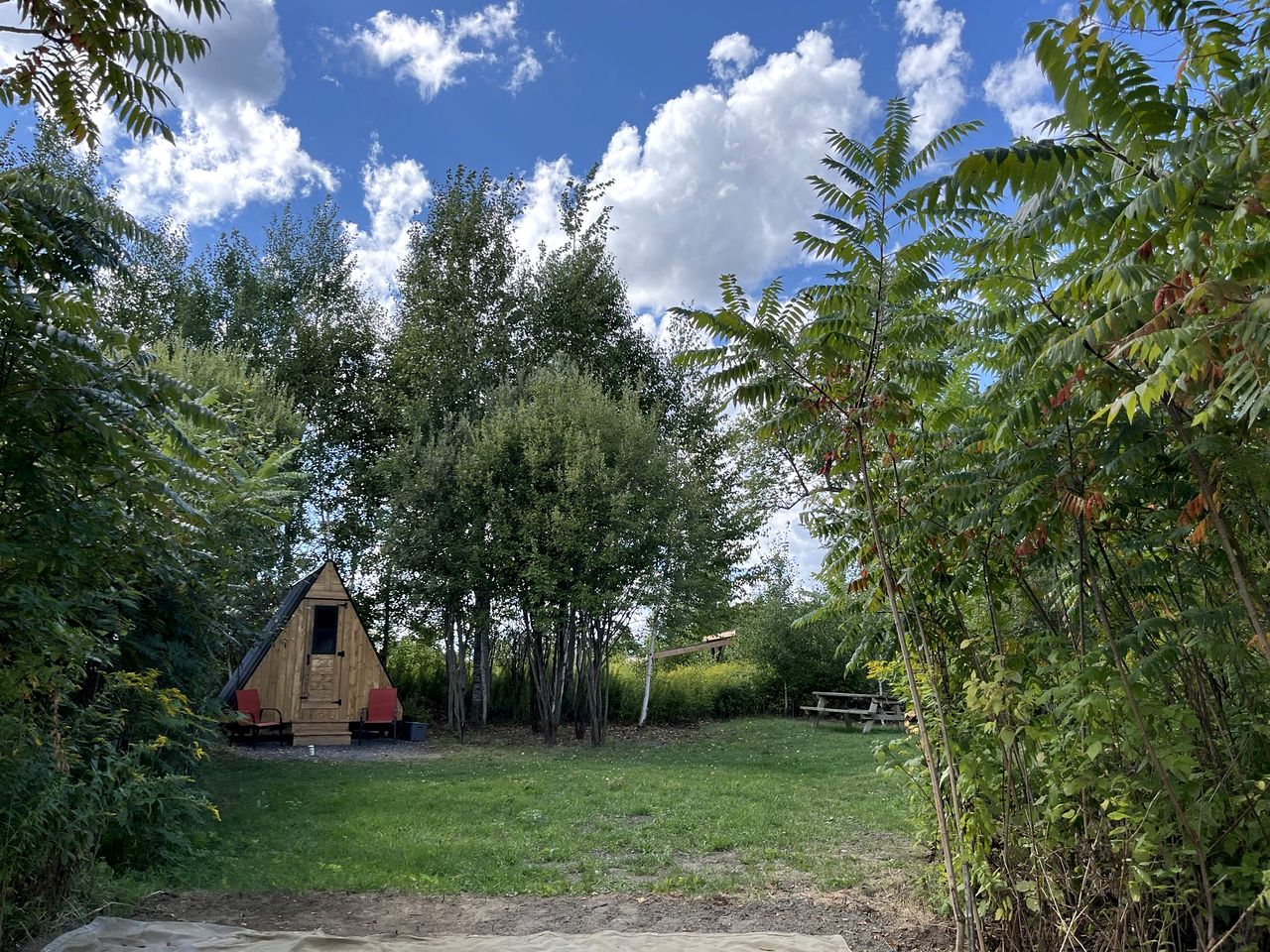 Beautiful Minimalist A-Frame Cabin for a Cozy Romantic Getaway in Nature in Luskville, Quebec