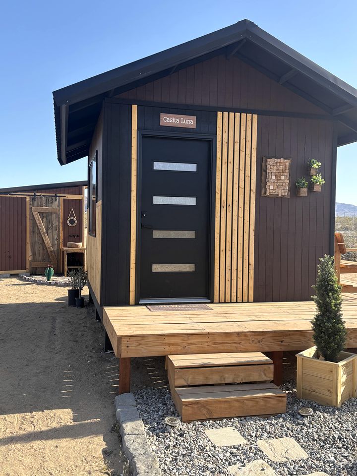 Beautiful Casita for an Unforgettable Couples Escape in Joshua Tree, California