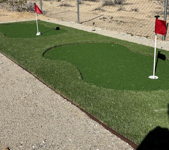 Cabins (United States of America, Joshua Tree, California)