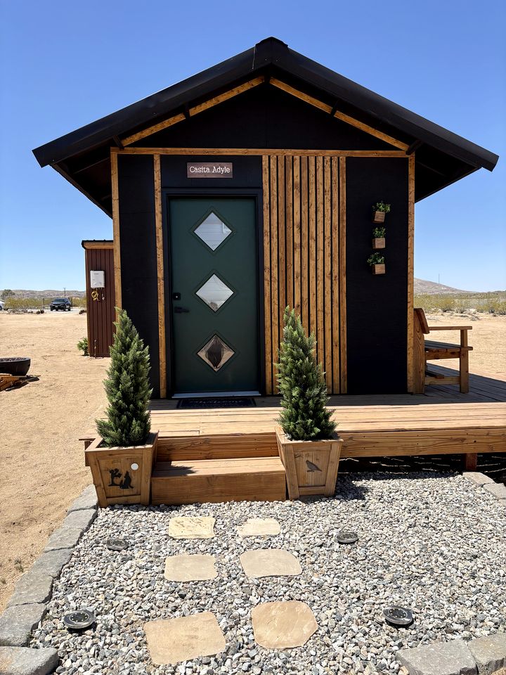 Cozy Casita with Fantastic Amenities for a Romantic Joshua Tree Getaway in California