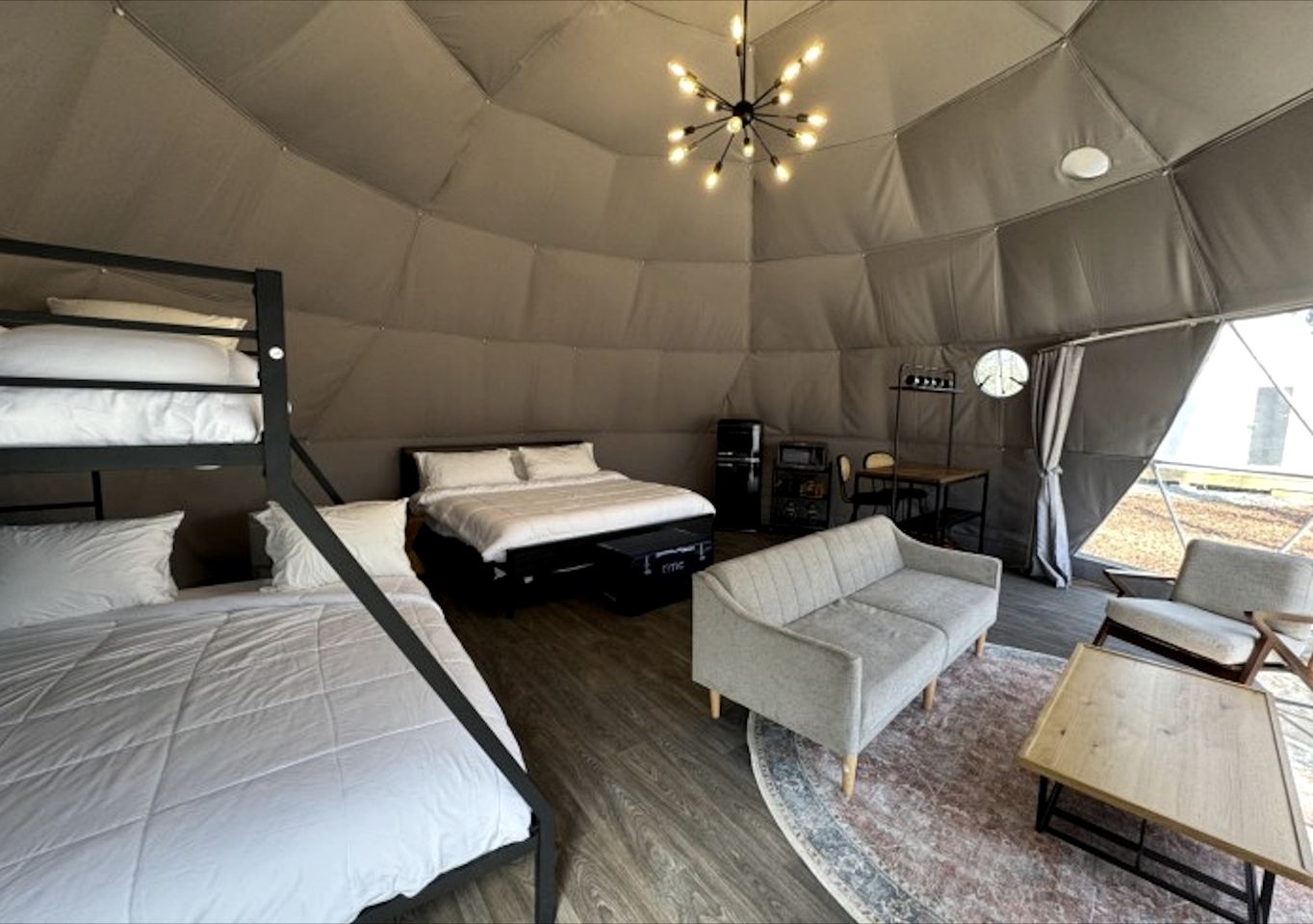 Spacious Family Dome for an Incredible Glamping Experience near Greentown, Pennsylvania