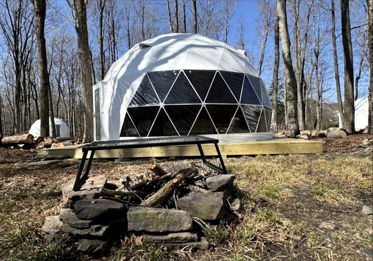 Spacious Family Dome for an Incredible Glamping Experience near Greentown, Pennsylvania