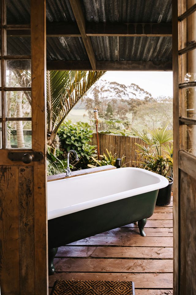 Gorgeous Bell Tent with Stunning Views of the Pongakawa Hills and Ocean near Tauranga, New Zealand