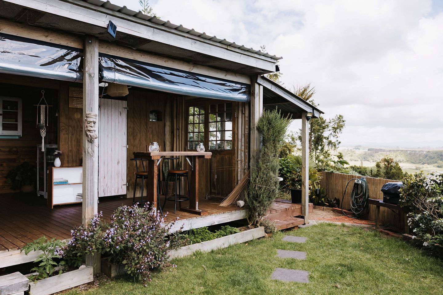 Gorgeous Bell Tent with Stunning Views of the Pongakawa Hills and Ocean near Tauranga, New Zealand