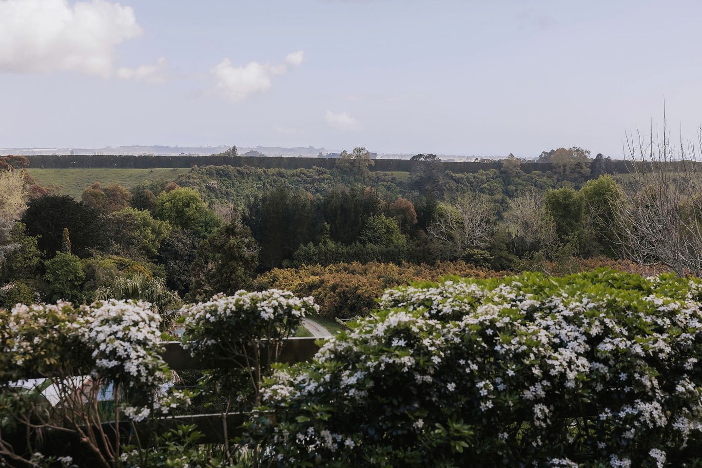 Gorgeous Bell Tent with Stunning Views of the Pongakawa Hills and Ocean near Tauranga, New Zealand