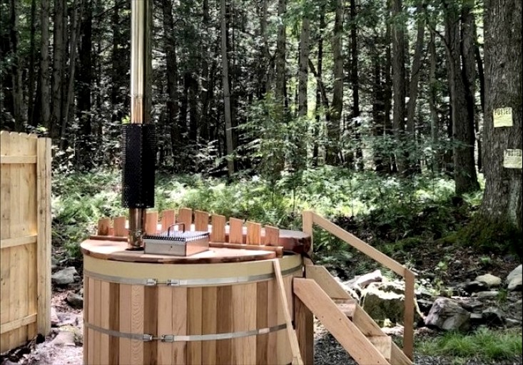 Domes (United States of America, Greentown, Pennsylvania)