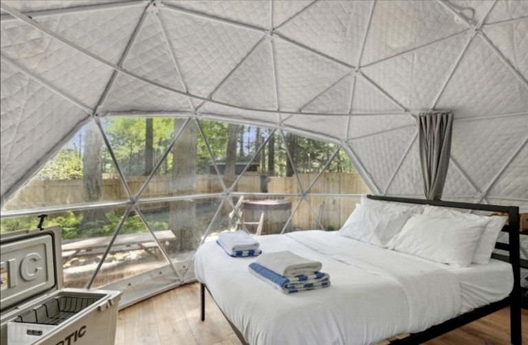 Domes (United States of America, Greentown, Pennsylvania)