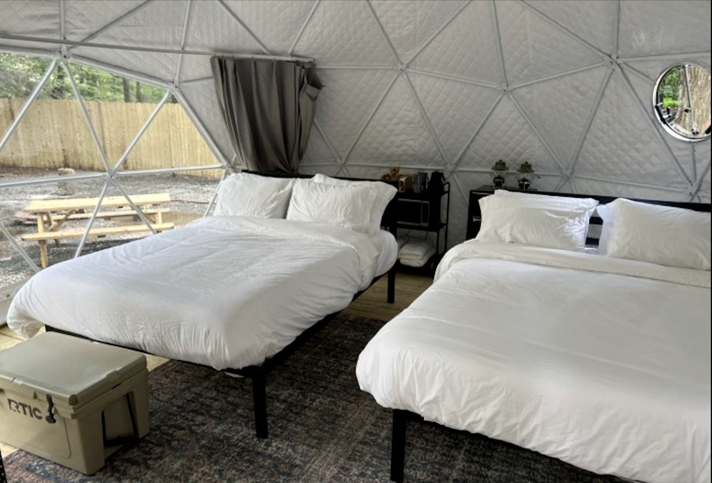 Stunning Dome with Hot Tub for an Unforgettable Glamping Experience near Greentown, Pennsylvania