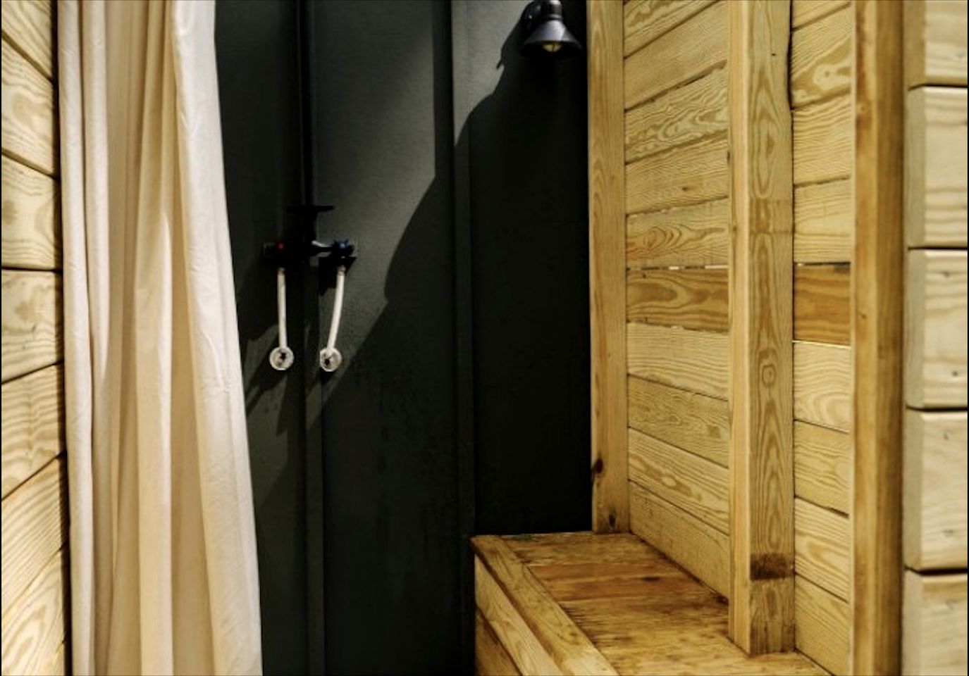 Cozy Dome for Two for a Romantic Glamping Escape near Greentown, Pennsylvania