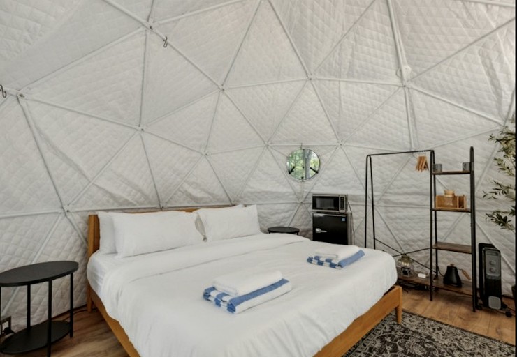 Domes (United States of America, Greentown, Pennsylvania)