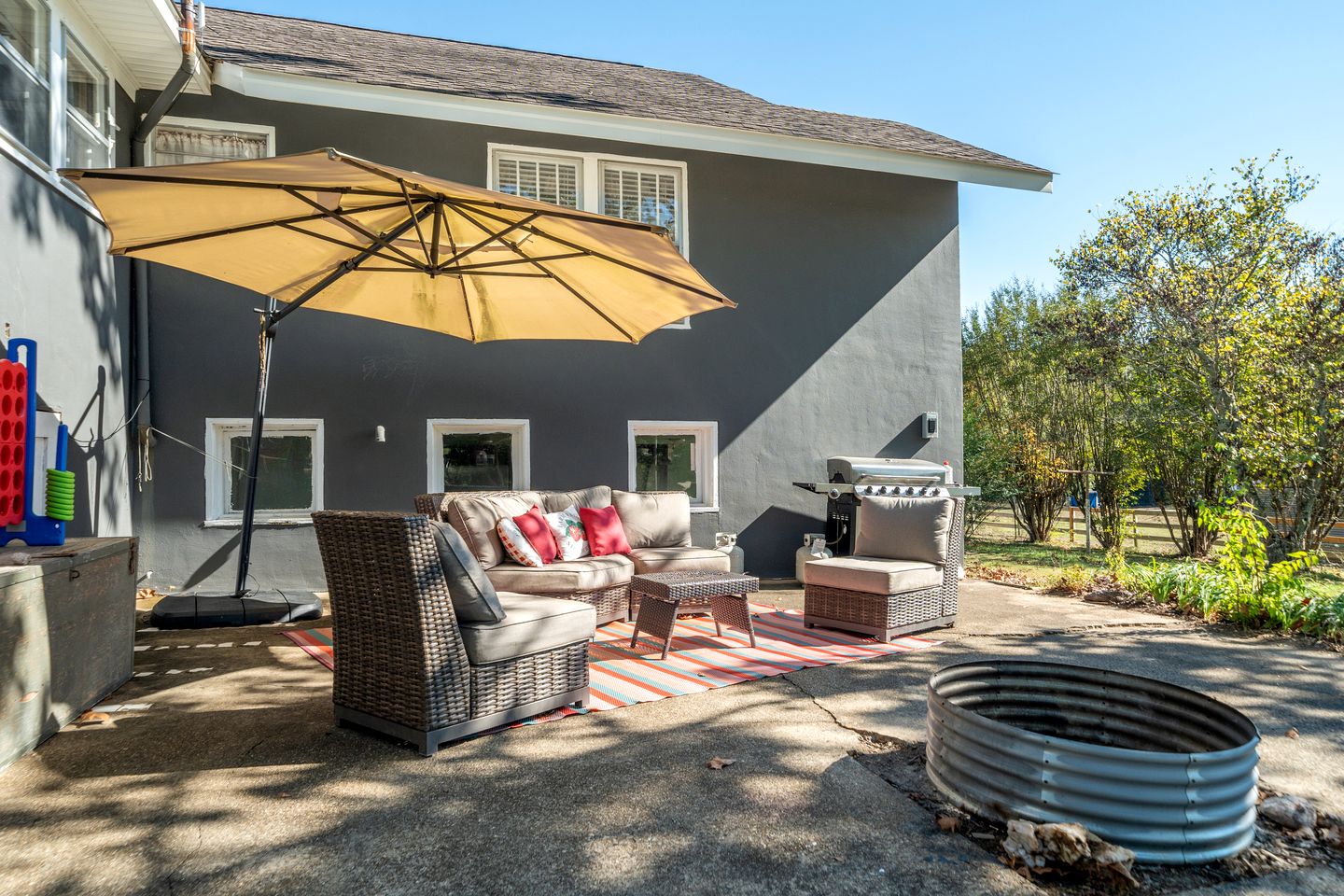 Charming Cozy Farmhouse with Animals for an Amazing Family Getaway near Hot Springs, Arkansas