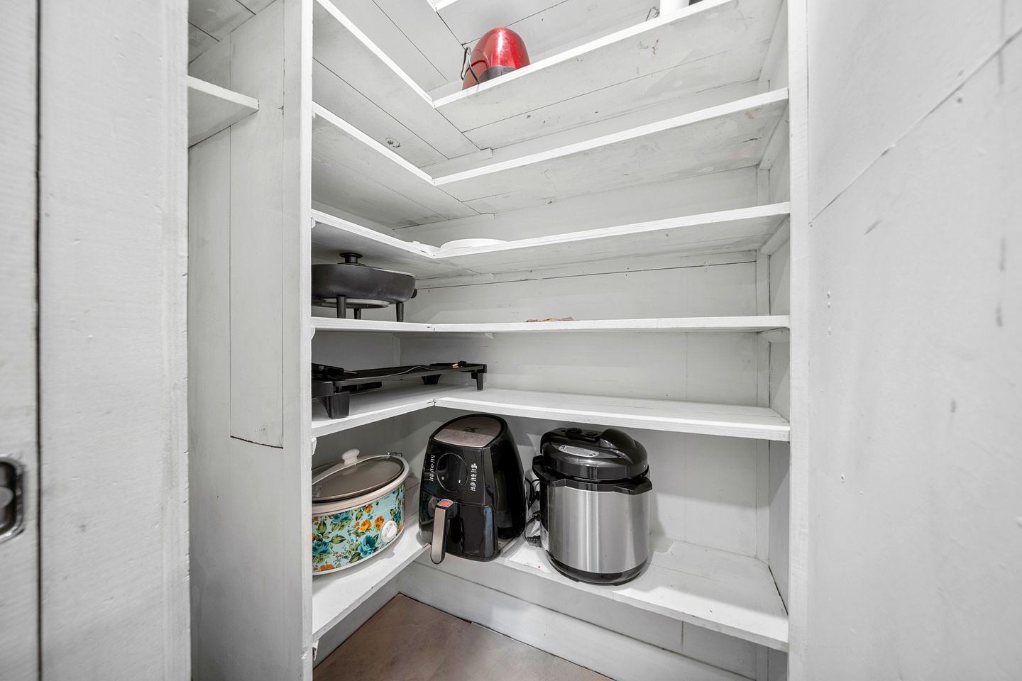 Charming Cozy Farmhouse with Animals for an Amazing Family Getaway near Hot Springs, Arkansas