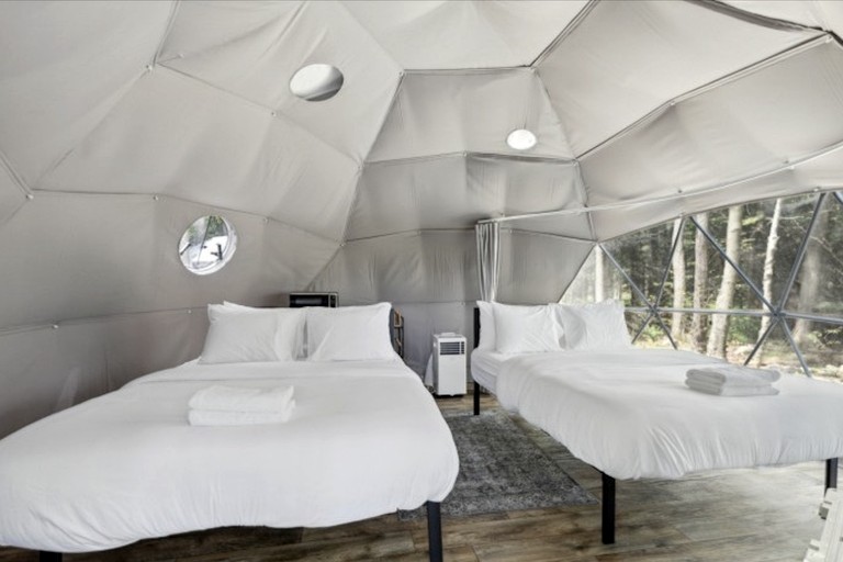 Domes (United States of America, Greentown, Pennsylvania)