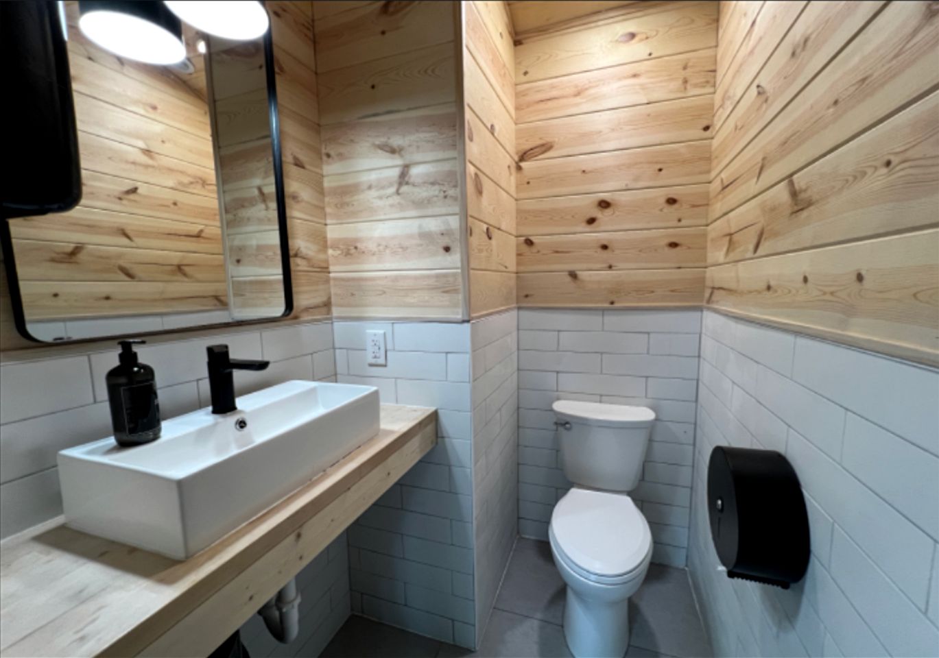 Beautiful Safari Tent for a Romantic Glamping Escape in Nature near Greentown, Pennsylvania