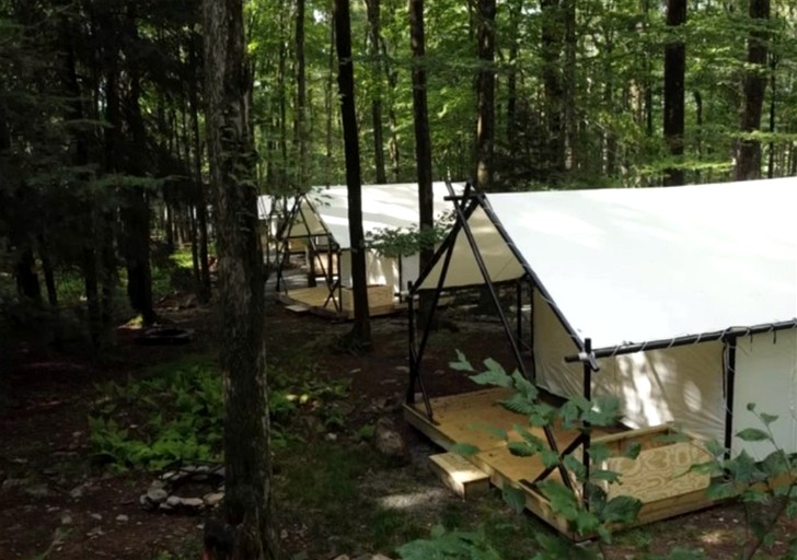 Tented Cabins (United States of America, Greentown, Pennsylvania)