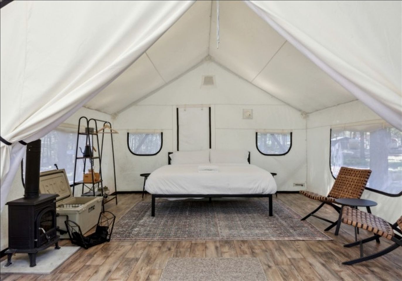 Beautiful Safari Tent for a Romantic Glamping Escape in Nature near Greentown, Pennsylvania