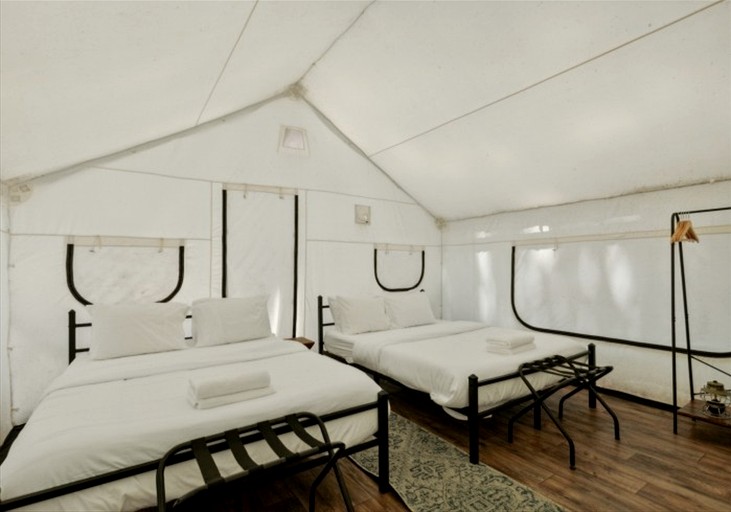 Tented Cabins (United States of America, Greentown, Pennsylvania)