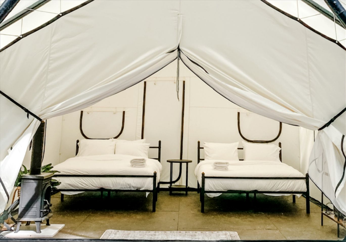 Gorgeous Safari Tent Surrounded by Nature for a Peaceful Glamping Getaway neat Greentown, Pennsylvania