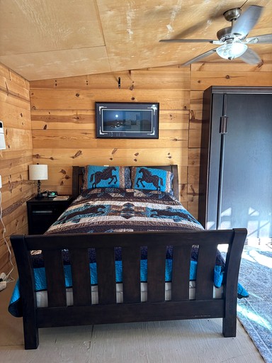 Cabins (United States of America, Granite Bay, California)