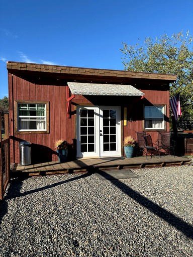 Cabins (United States of America, Granite Bay, California)