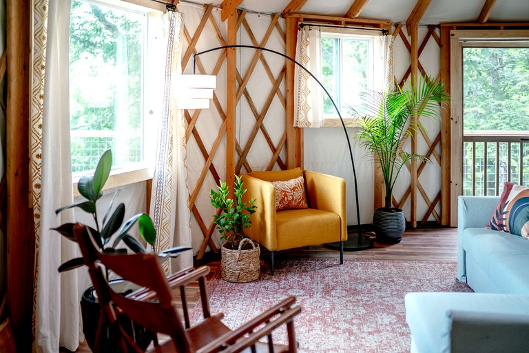 Yurts (United States of America, --, Virginia)