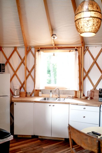 Yurts (United States of America, --, Virginia)