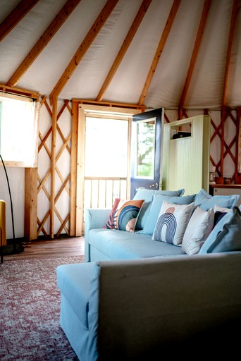 Yurts (United States of America, --, Virginia)