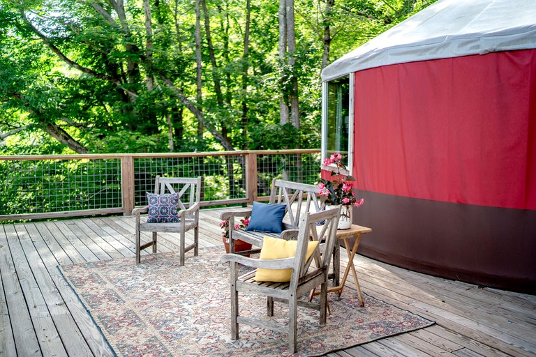 Gorgeous Yurt on a Beautiful Farm with Incredible Views for a Unique Glamping Getaway near North Tazewell, Virginia