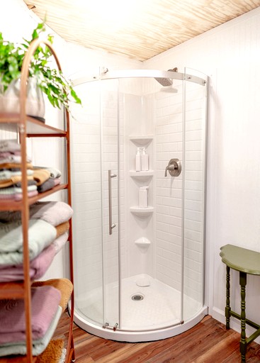 Yurts (United States of America, --, Virginia)