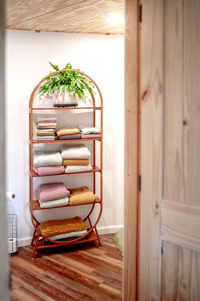 Gorgeous Yurt on a Beautiful Farm with Incredible Views for a Unique Glamping Getaway near North Tazewell, Virginia